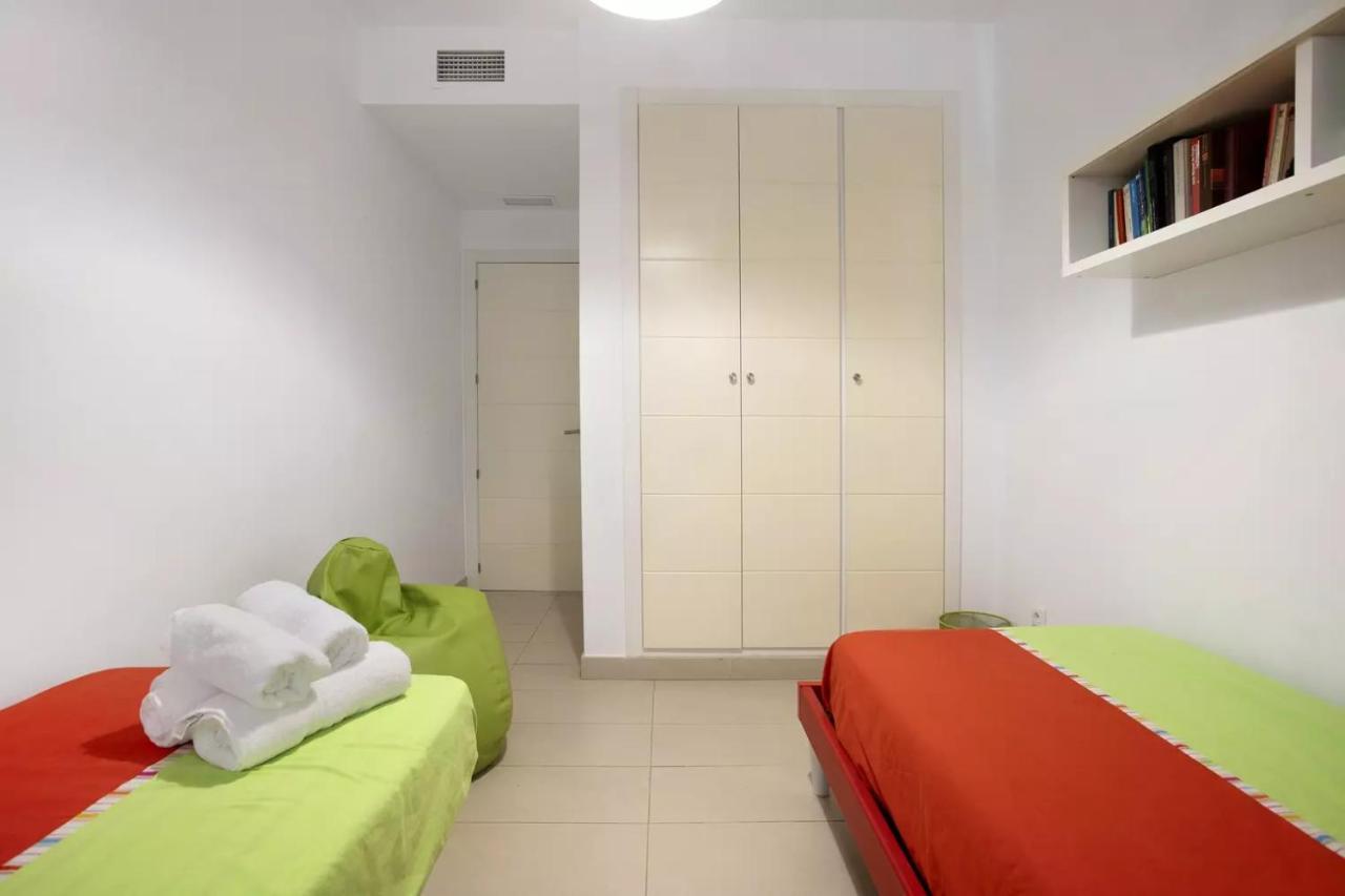 Malaga Campus Apartment Parking Included Luaran gambar